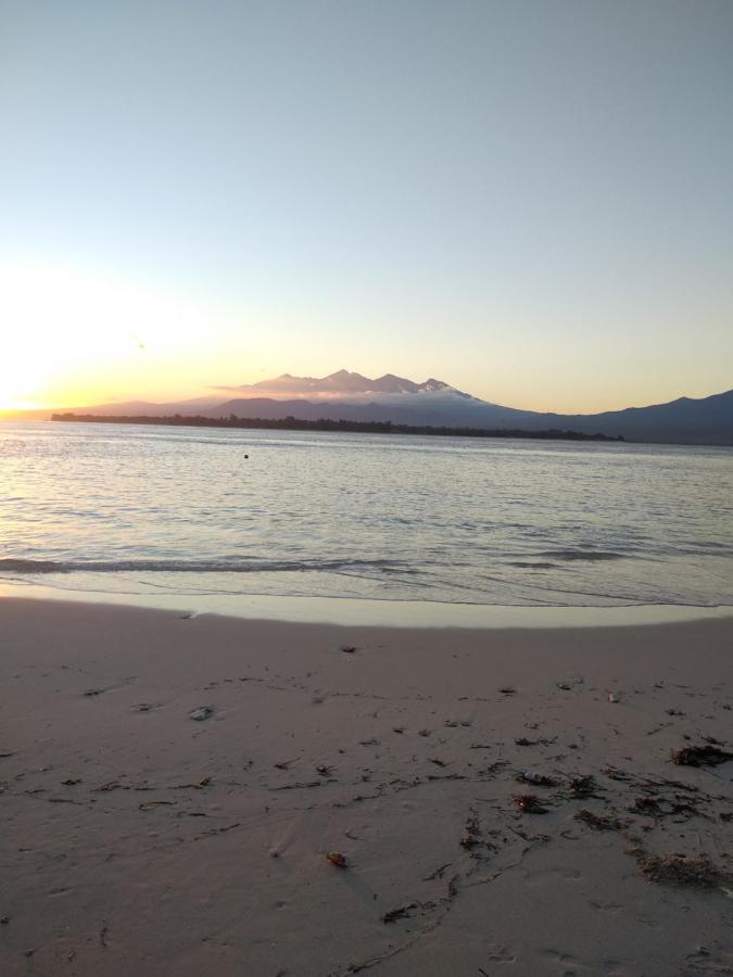Cnunk Bungalow Gili Meno Exterior foto